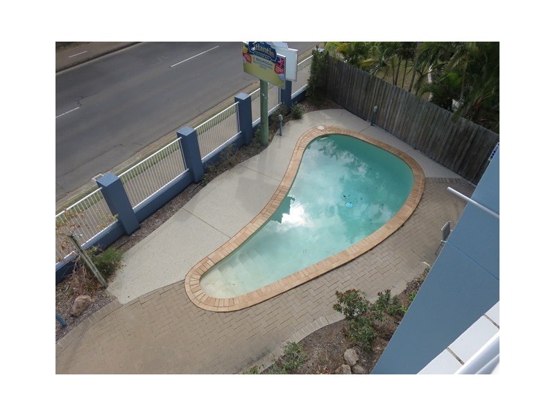 9/458 Esplanade, Torquay QLD 4655