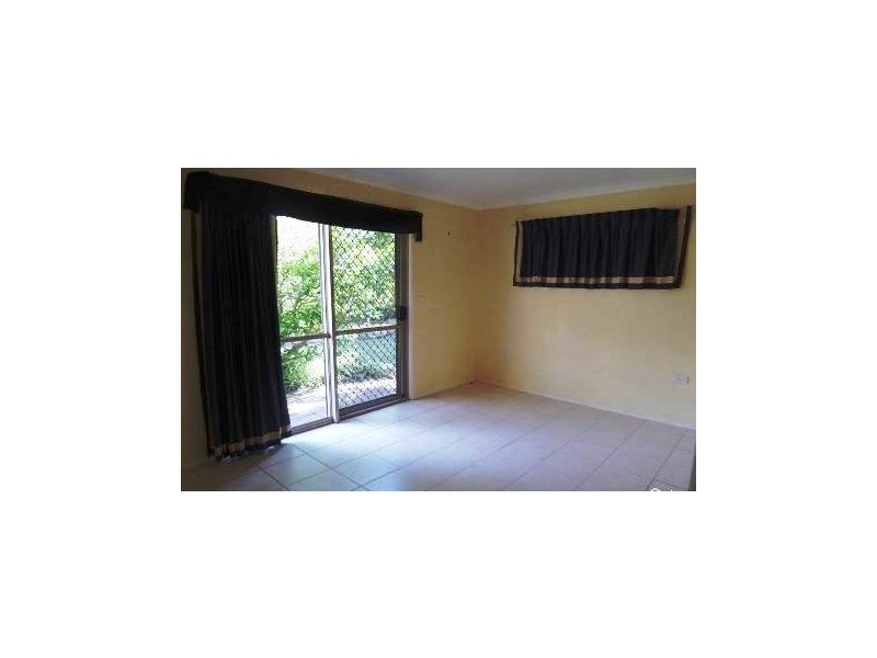 5 Delrose Court, Toogoom QLD 4655