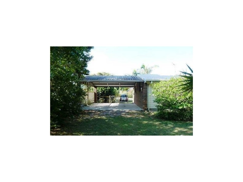 5 Delrose Court, Toogoom QLD 4655