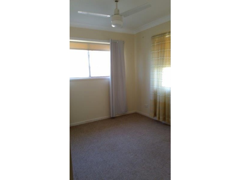 35 Hillcrest Avenue, Scarness QLD 4655