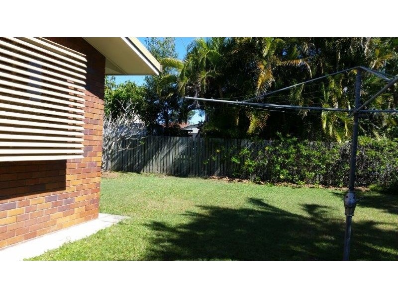 35 Hillcrest Avenue, Scarness QLD 4655