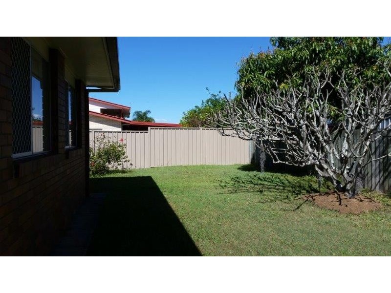 35 Hillcrest Avenue, Scarness QLD 4655