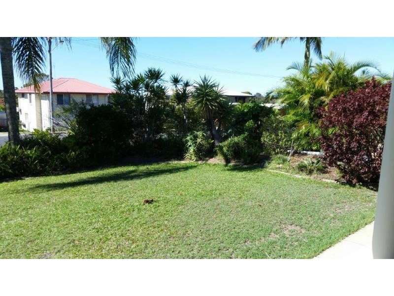 35 Hillcrest Avenue, Scarness QLD 4655