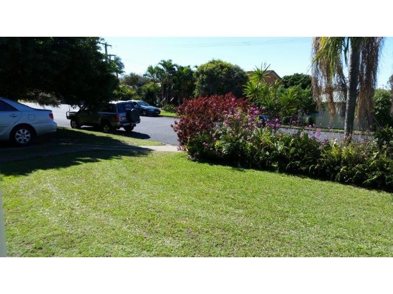 35 Hillcrest Avenue, Scarness QLD 4655