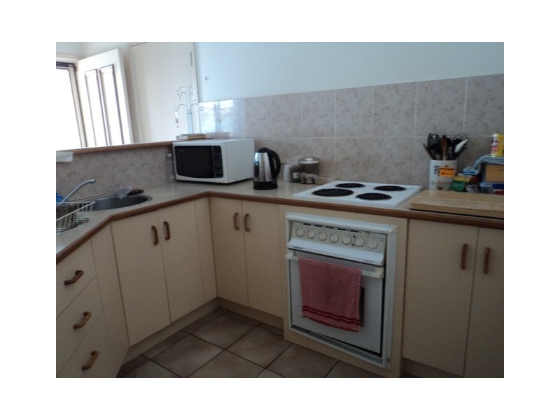 U4 10-12 Denman Camp Rd, Torquay QLD 4655