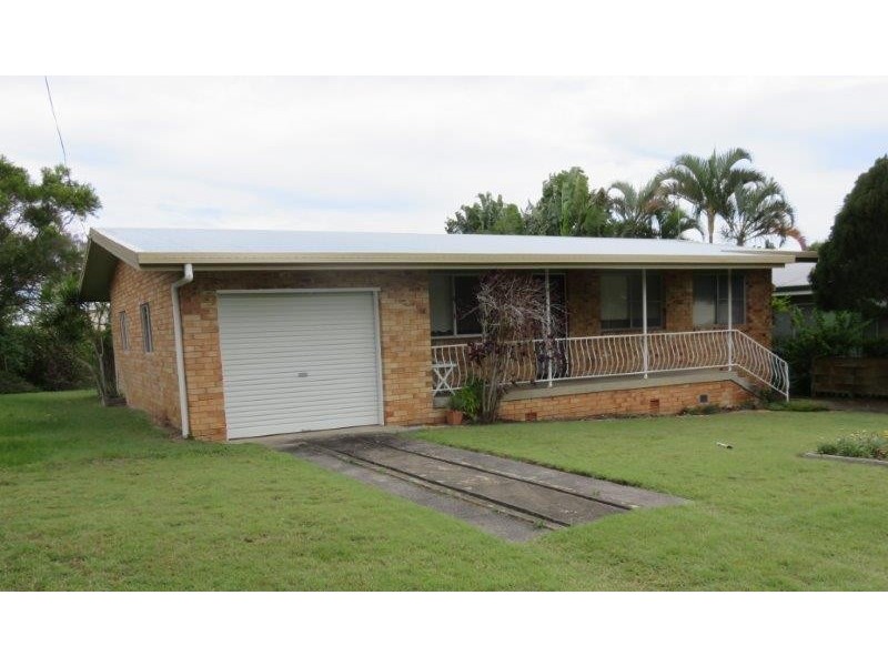 11 Clarke Street, Pialba QLD 4655