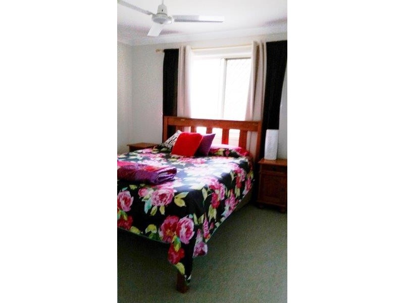 5 Kathleen Cres, Wondunna QLD 4655