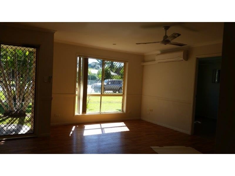73 EXETER STREET, Torquay QLD 4655