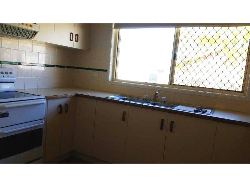 73 EXETER STREET, Torquay QLD 4655