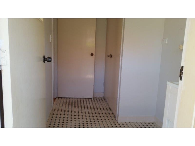 73 EXETER STREET, Torquay QLD 4655