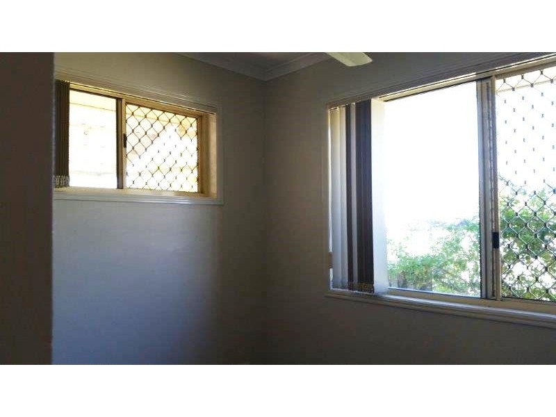 73 EXETER STREET, Torquay QLD 4655