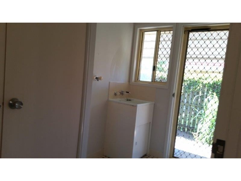 73 EXETER STREET, Torquay QLD 4655