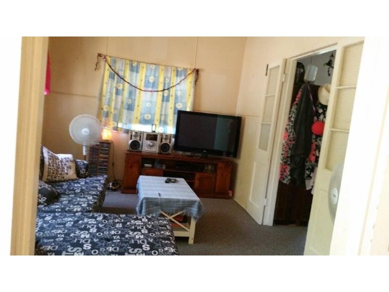 1/490 Esplanade, Torquay QLD 4655