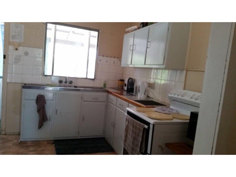1/490 Esplanade, Torquay QLD 4655