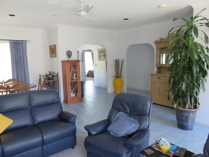 26 RANKIN STREET, Point Vernon QLD 4655