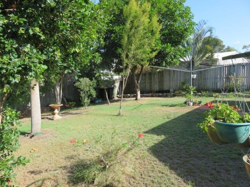 3 WHITBY ST, Urangan QLD 4655