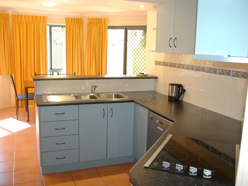 33 Elizabeth Street, Urangan QLD 4655