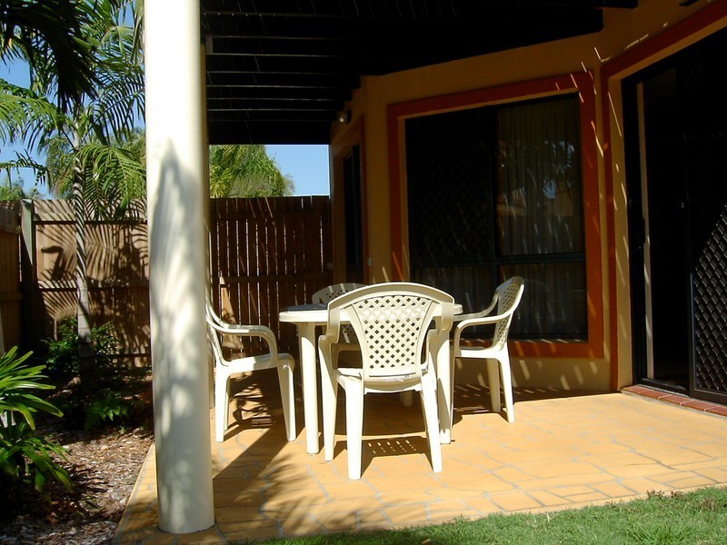 33 Elizabeth Street, Urangan QLD 4655