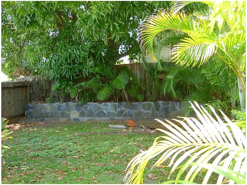 19 SCARBOROUGH ST, Scarness QLD 4655