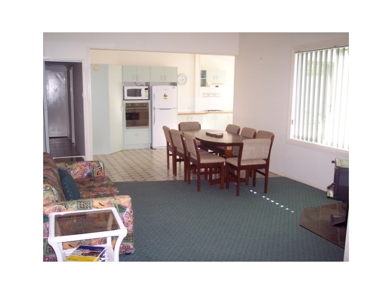 25 Zephyr Street, Scarness, Hervey Bay QLD 4655