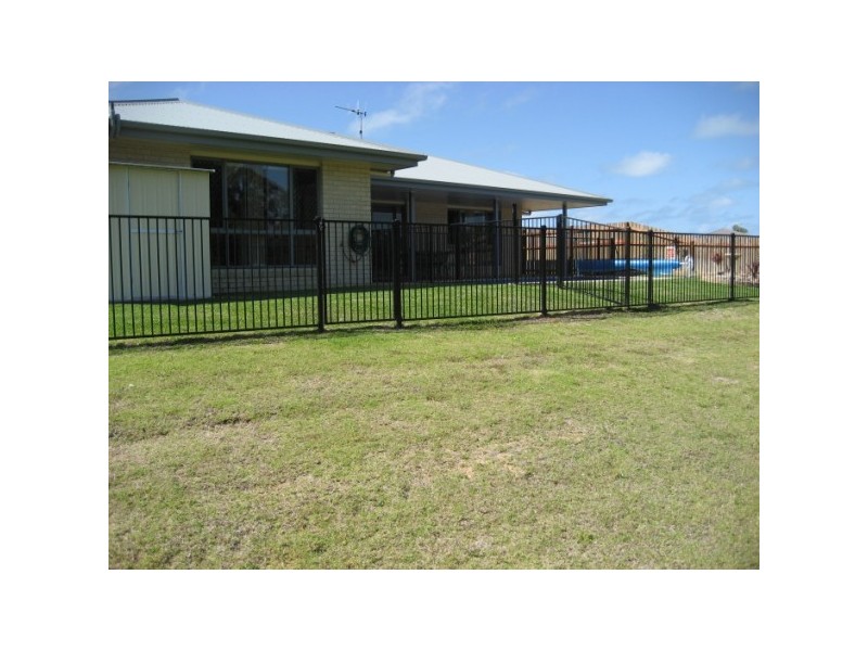 22 Spinnaker Drive, Point Vernon QLD 4655