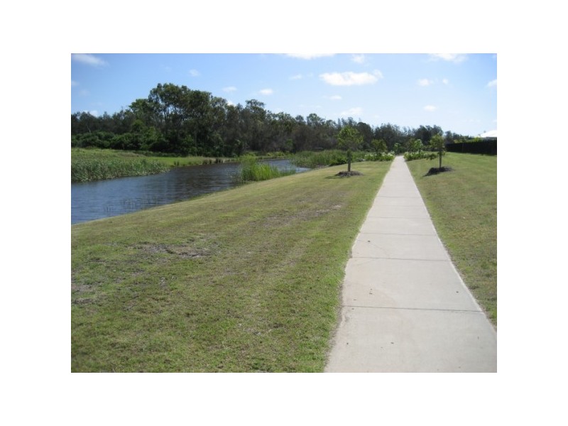22 Spinnaker Drive, Point Vernon QLD 4655