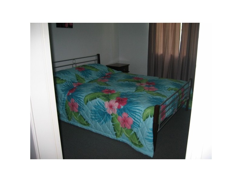 3 Hibiscus Street, Urangan, Hervey Bay QLD 4655