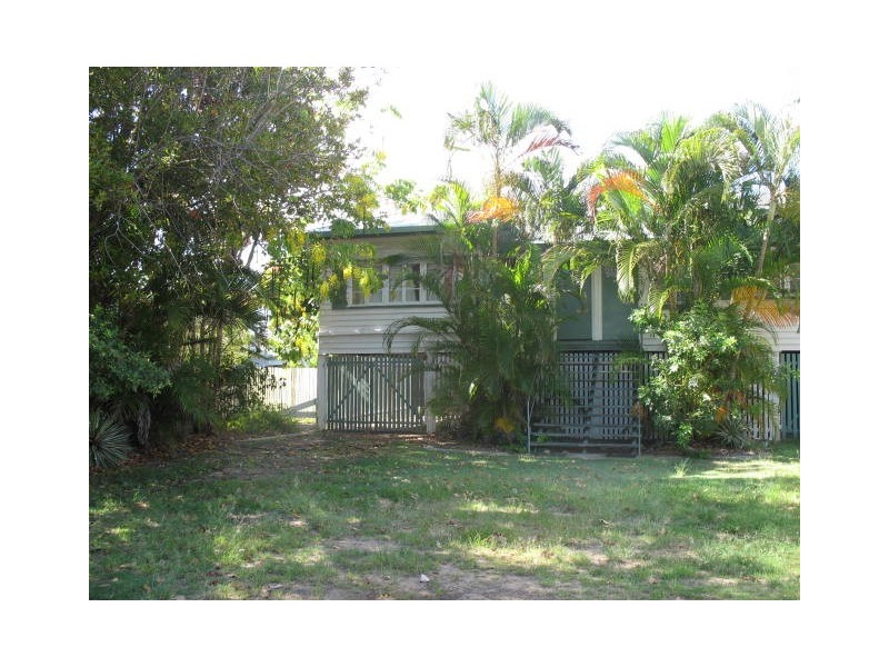 4/490 Esplanade, Torquay QLD 4655