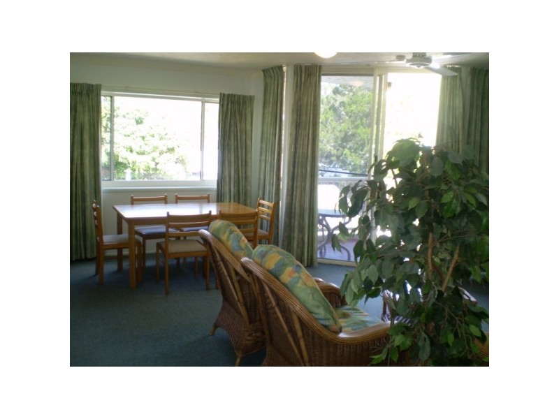 18/451 Esplanade, Torquay QLD 4655