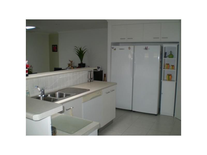 14 Polson Street, Point Vernon QLD 4655