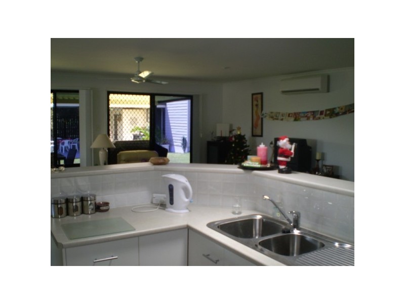 14 Polson Street, Point Vernon QLD 4655