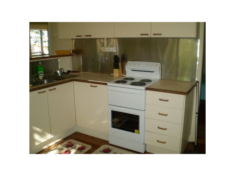 5 Alexander Street, Torquay QLD 4655