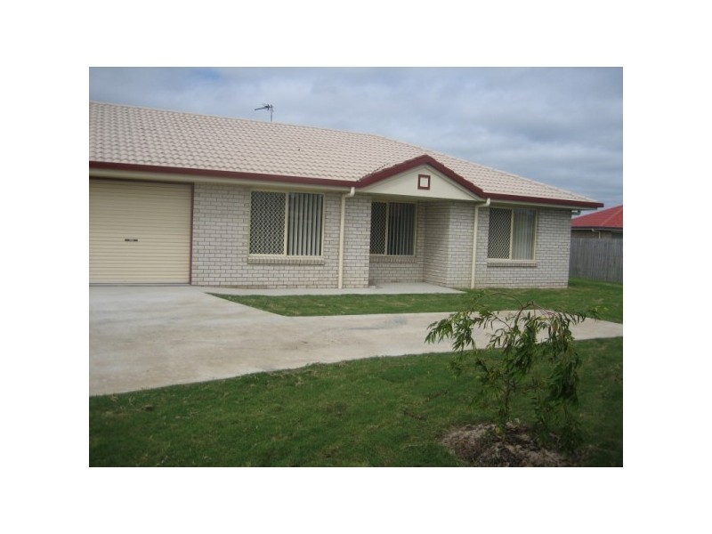 1 and 2, 100 Joselyn Drive,, Point Vernon QLD 4655