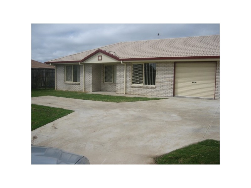 1 and 2, 100 Joselyn Drive,, Point Vernon QLD 4655