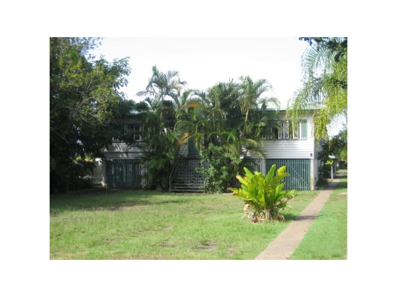 1,2 and 4 490 ‘Shelly Beach’ Esplanade, Torquay QLD 4655