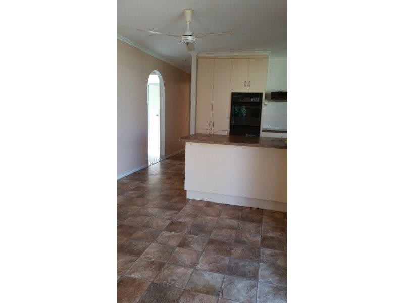 3 WHITBY STREET, Urangan QLD 4655