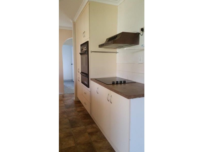 3 WHITBY STREET, Urangan QLD 4655