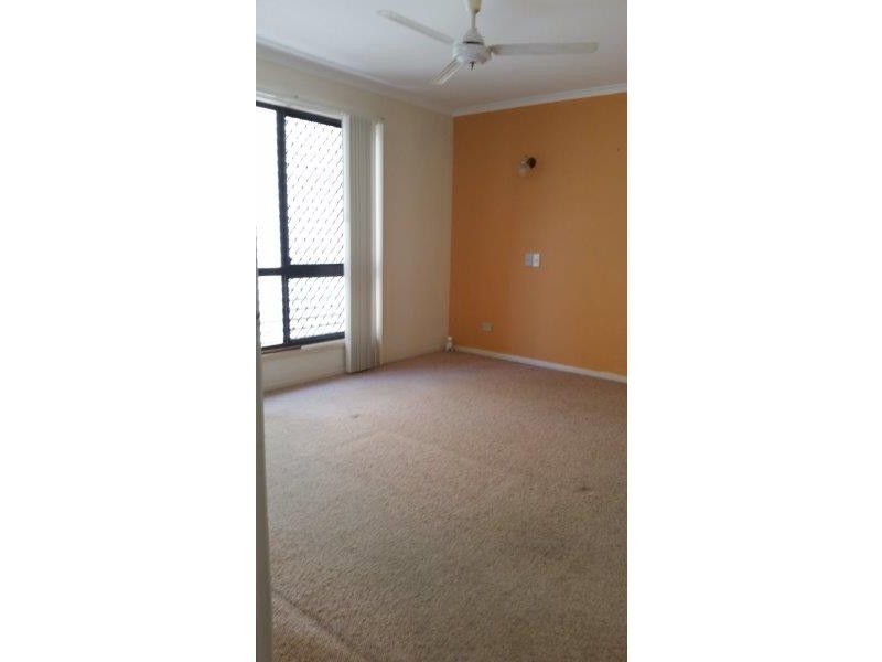 3 WHITBY STREET, Urangan QLD 4655