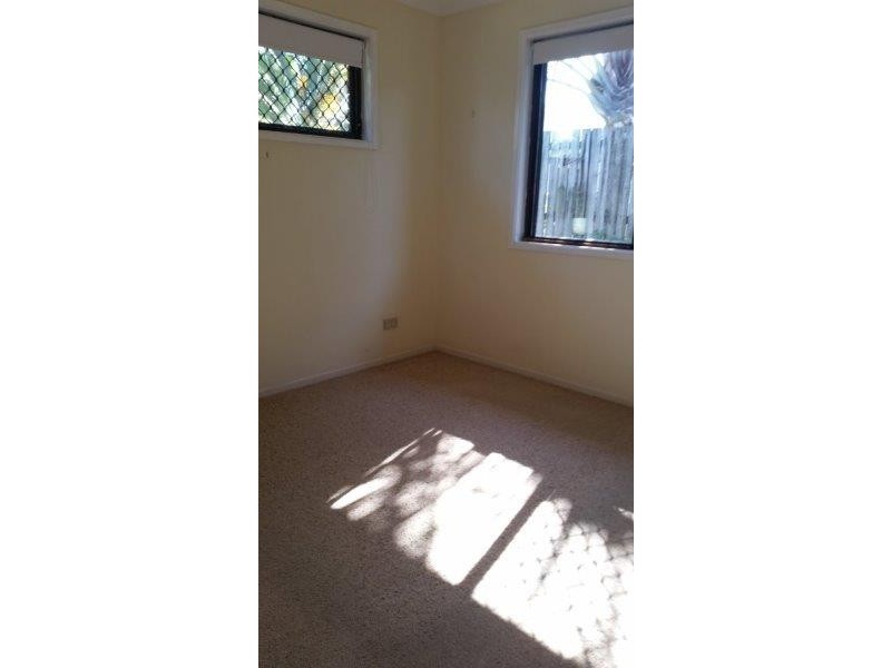 3 WHITBY STREET, Urangan QLD 4655