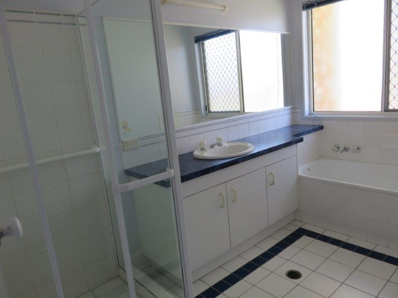 75 ESPLANADE, Point Vernon QLD 4655