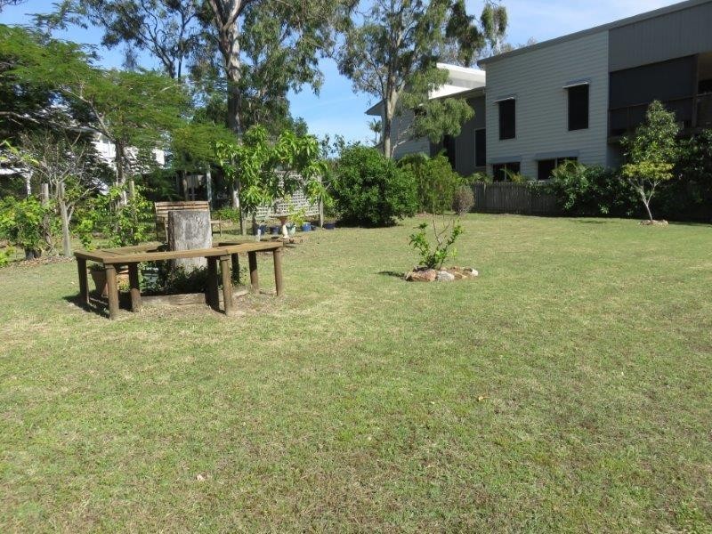 75 ESPLANADE, Point Vernon QLD 4655