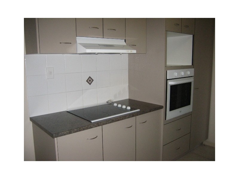 3  Mainsail Cct, Point Vernon QLD 4655