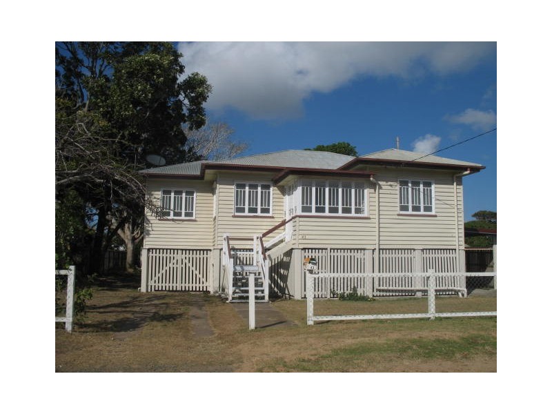 43 Shell Street, Urangan QLD 4655