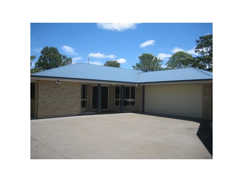 17 Lakeside Court, Torquay QLD 4655