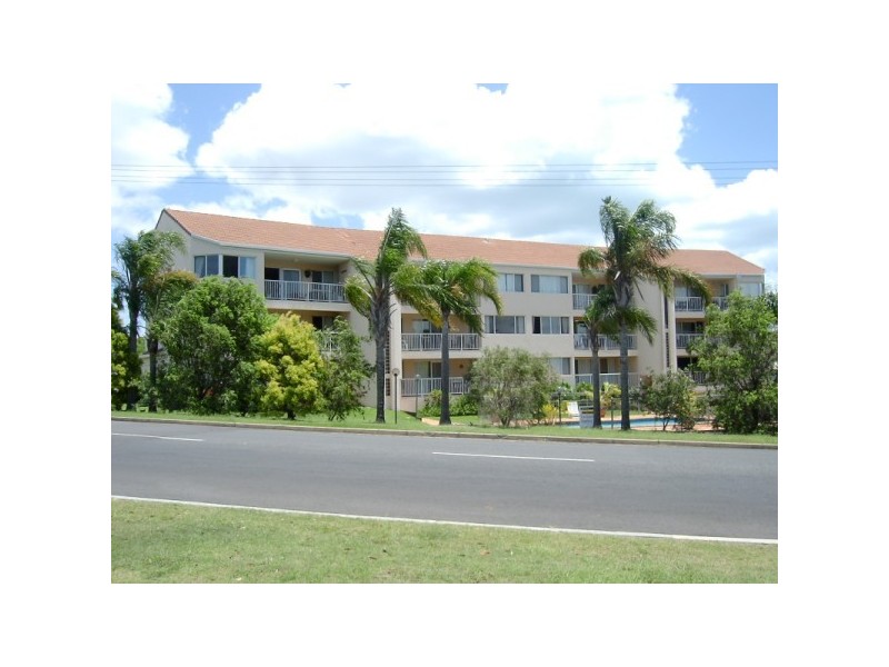 1/13-15 Pulgul Street, Urangan QLD 4655