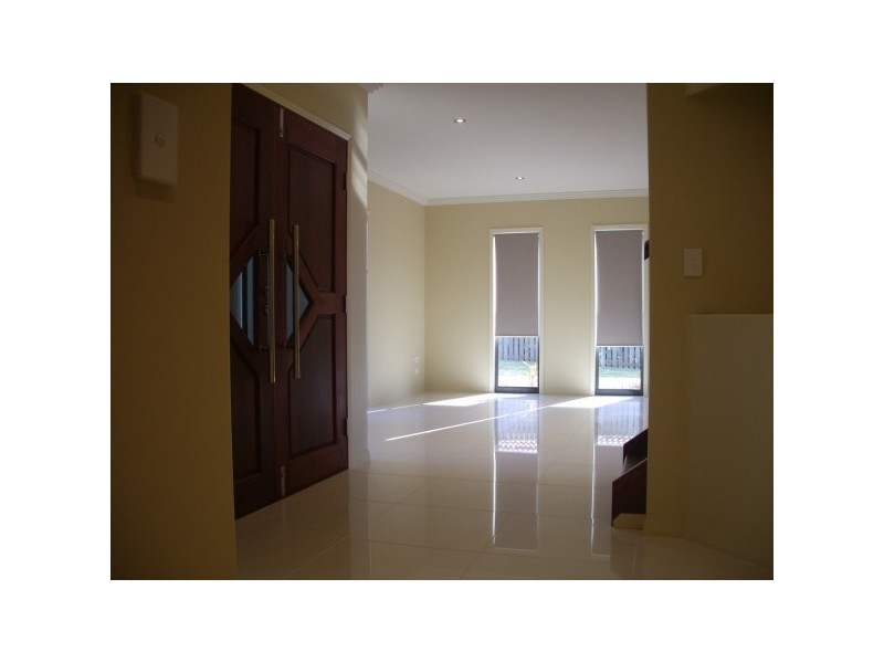 2/40 Victor Drive, Kawungan QLD 4655