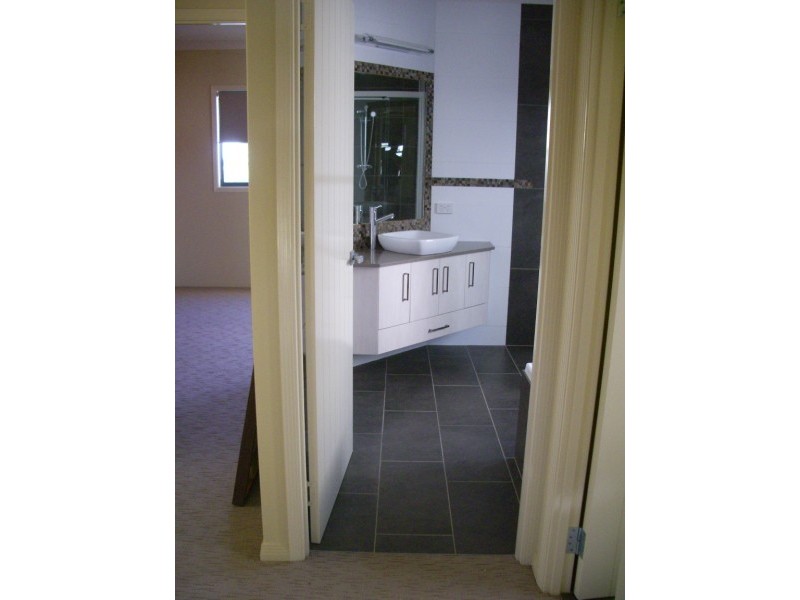 2/40 Victor Drive, Kawungan QLD 4655