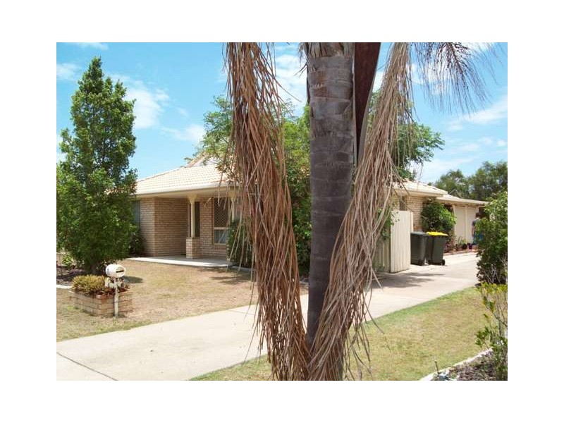 4 Archer Drive, Point Vernon QLD 4655