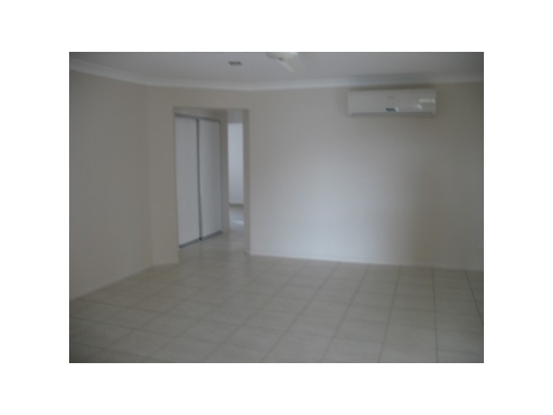 49 Magellan Circuit, Eli Waters QLD 4655