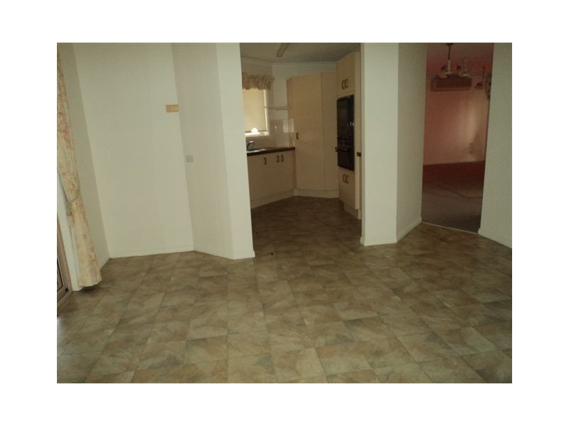 8 Wright Way, Scarness QLD 4655